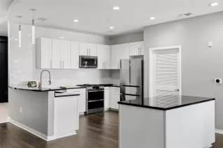 Photo #5: O6354053 Listing 