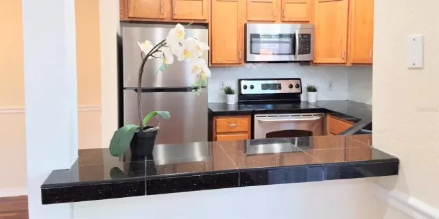 MLS: O6354114 Condo For Sale