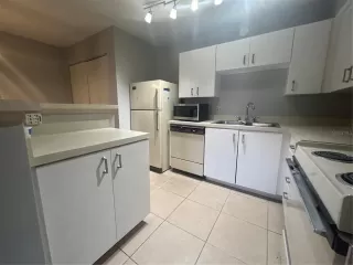 Photo #4: O6354232 Listing