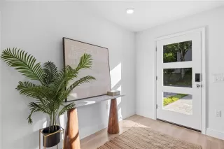 Photo #2: O6354258 Listing