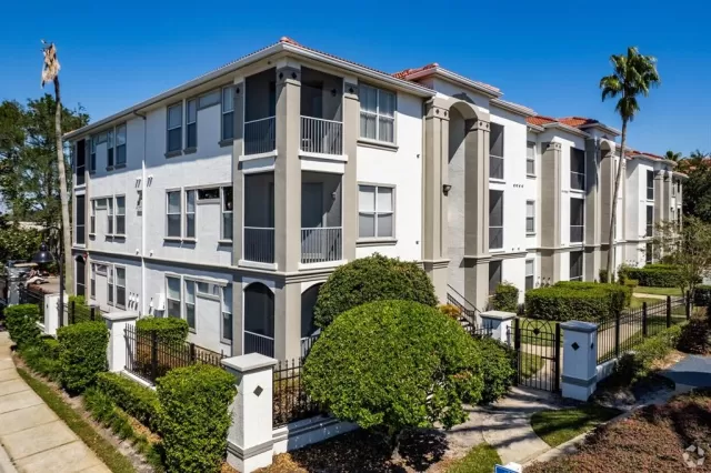 MLS: O6354387 Condo For Sale