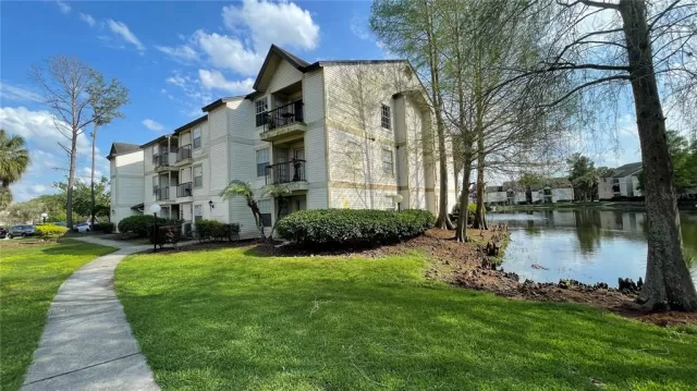MLS: O6354614 Condo For Sale