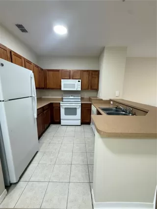 Photo #4: O6354658 Listing 