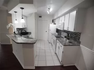 Photo #5: O6354751 Listing
