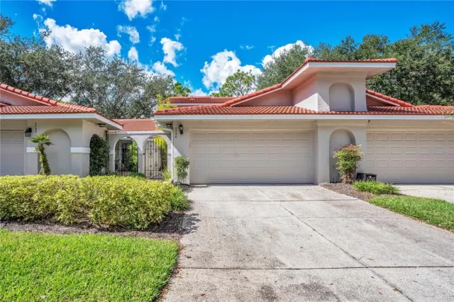 MLS: O6354807 Condo For Sale