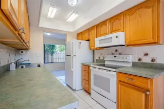 Photo #3: O6354817 Listing