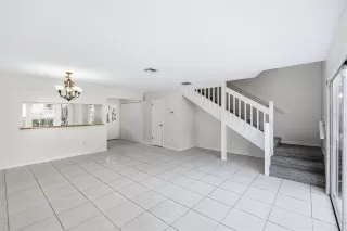 Photo #1: O6355000 Listing 