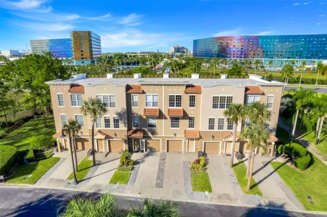 MLS: O6355004 Condo For Sale