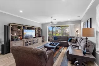 Photo #6: O6355131 Listing