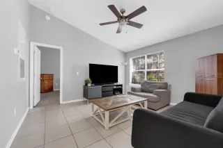 Photo #2: O6355384 Listing