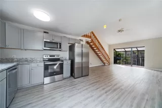 Photo #5: O6355491 Listing