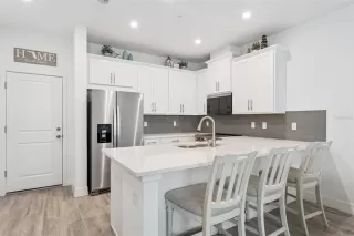 Photo #5: O6355587 Listing