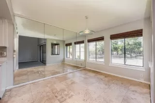 Photo #5: O6355663 Listing