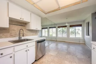 Photo #6: O6355663 Listing