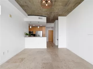 Photo #6: O6355671 Listing