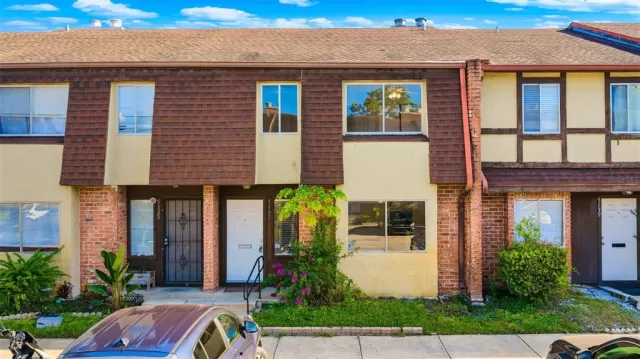 MLS: O6355874 Condo For Sale