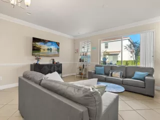 Photo #6: O6355993 Listing