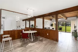 Photo #6: O6356052 Listing