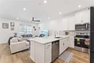 Photo #6: O6356384 Listing