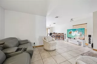 Photo #3: O6356386 Listing 