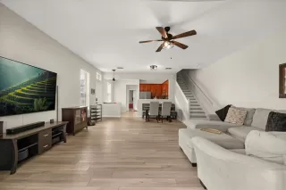 Photo #5: O6356486 Listing