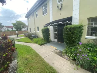 Photo #2: O6356633 Listing