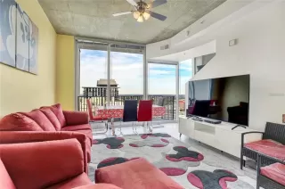 Photo #6: O6356634 Listing