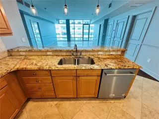 Photo #3: O6356643 Listing