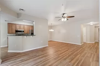 Photo #4: O6356691 Listing