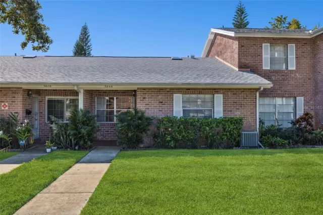 MLS: O6356706 Condo For Sale