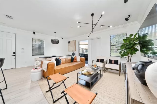 MLS: O6356953 Condo For Sale