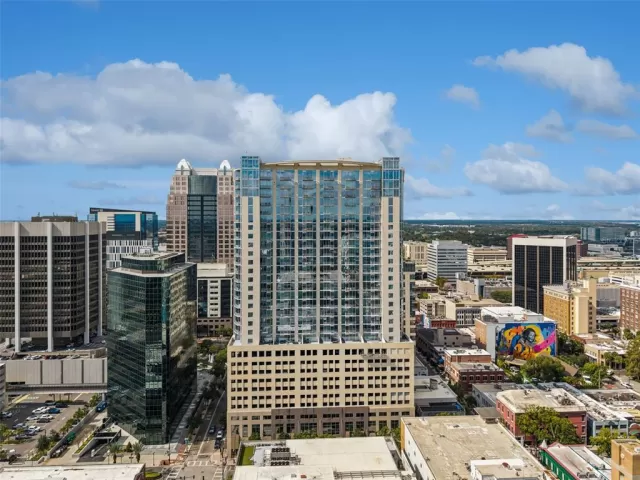 MLS: O6356972 Condo For Sale