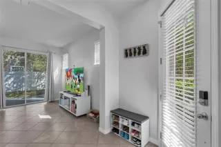 Photo #3: O6357211 Listing 