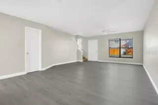 Photo #5: O6357451 Listing