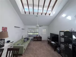 Photo #2: O6357563 Listing