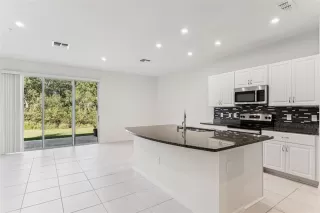 Photo #2: O6357730 Listing 