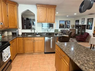 Photo #3: O6357934 Listing