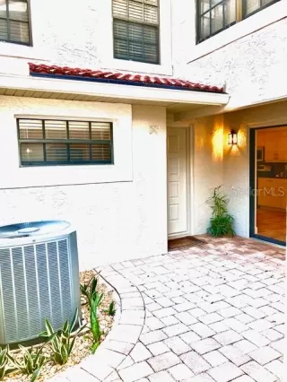 Photo #5: O6357956 Listing