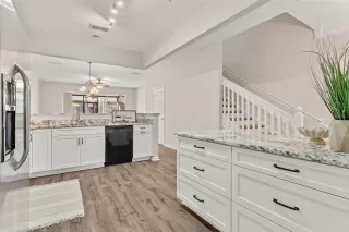 Photo #5: O6358098 Listing 