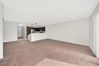 Photo #6: O6358307 Listing