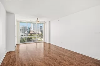 Photo #1: O6358413 Listing