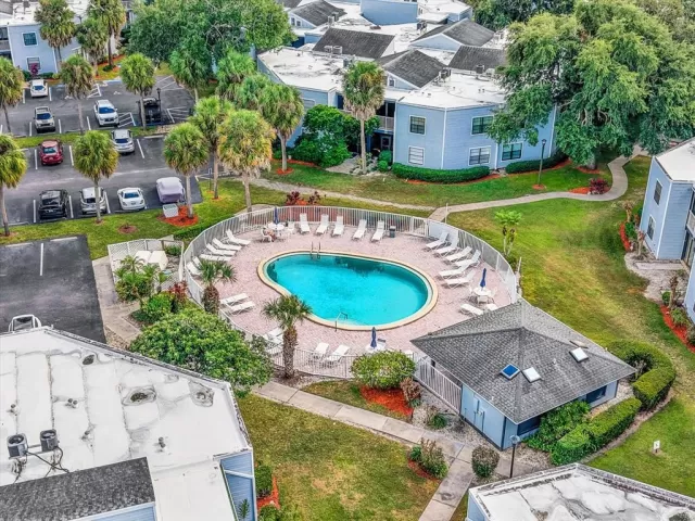 MLS: O6358554 Condo For Sale