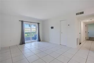 Photo #3: O6358568 Listing