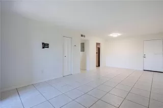 Photo #4: O6358568 Listing