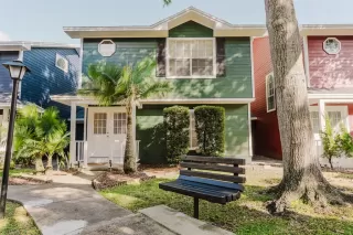 Photo #1: O6358574 Listing