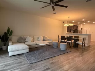 Photo #5: O6358835 Listing