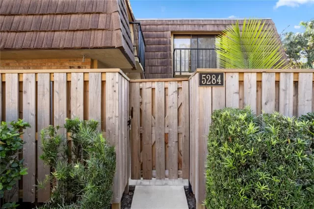 MLS: O6358871 Condo For Sale