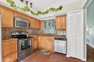 Photo #4: O6359108 Listing