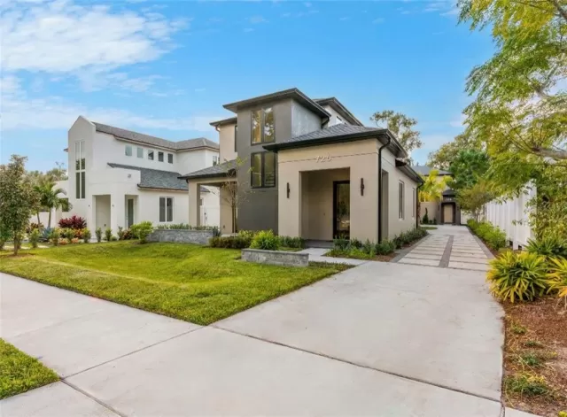 MLS: O6359208 Condo For Sale