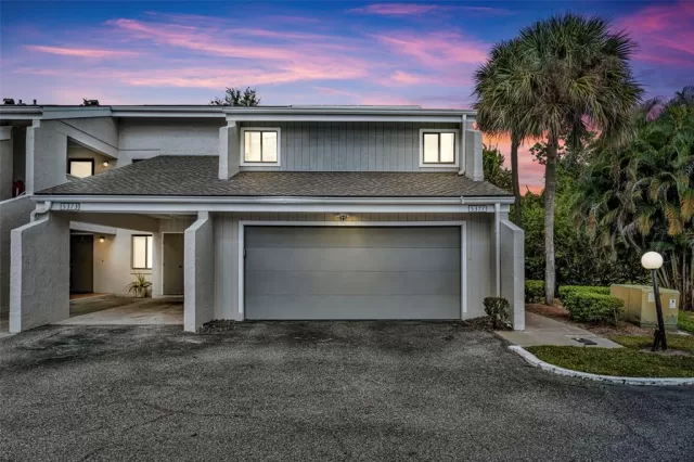 MLS: O6359292 Condo For Sale